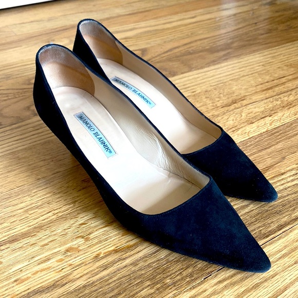 Manolo Blahnik Shoes - Manolo Blahnik Bb kitten heel size 38 black Suede
